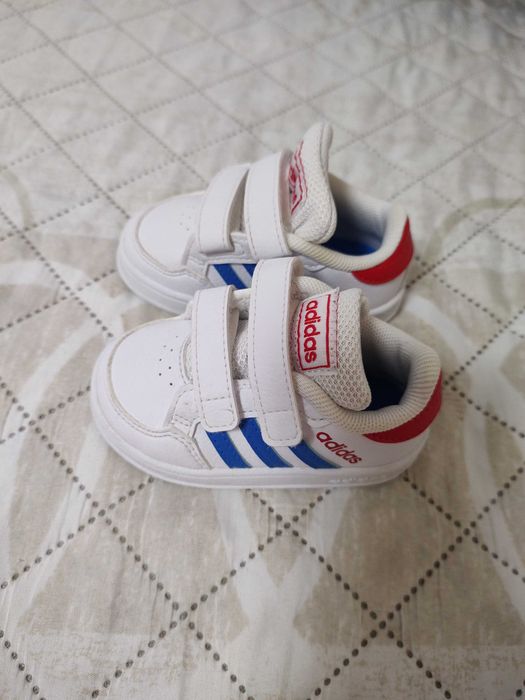 Бебешки маратонки "Adidas" 19 номер