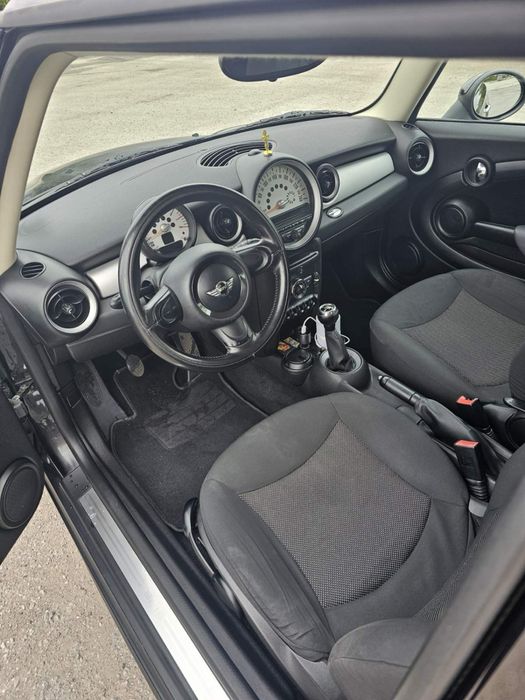 Кола Mini cooper one