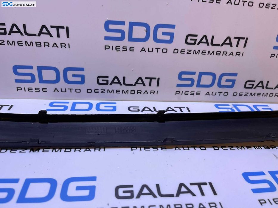 Bandou Ornament Plastic Stanga de pe Bara Spoiler Spate BMW Seria 3 E46 Turing Break 1998 - 2006 Cod 8227575 51128227575 [L7853]