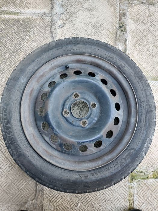 Външна резервна гума Alpin с джанта за Nissan Micra K11