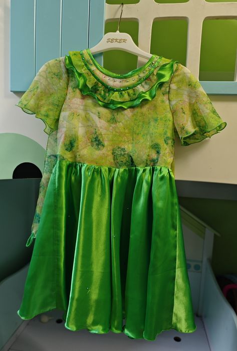 Продам платье для девочки