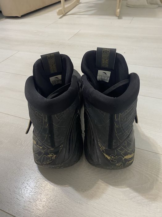 Баскетбольные кроссовки