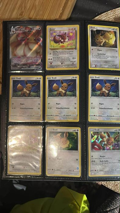 Pokemon карти колекция