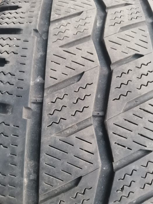 Vand 4 anvelope iarna 225/65/R16 C