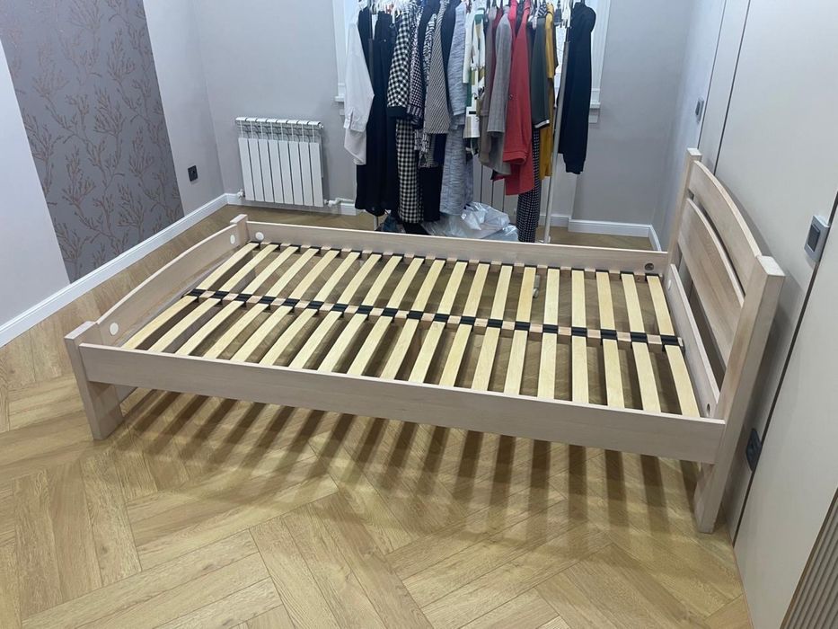 Продам кровать 1.20