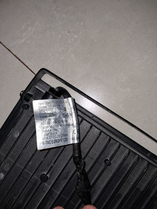 Vând Filetantă Makita și proiectoare LED