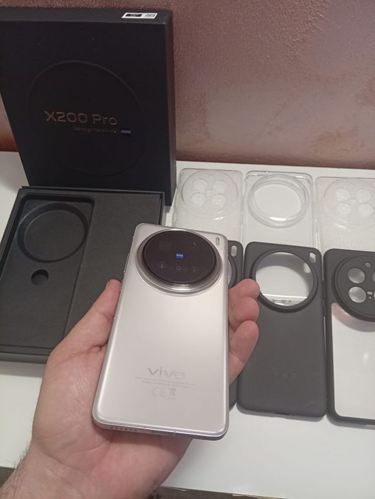 Vând / Schimb VIVO X200 PRO - IMPECABIL ( EUROPA )