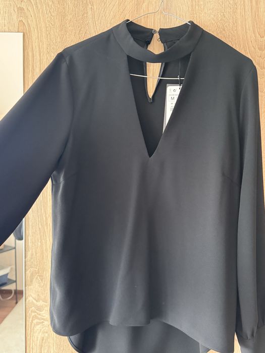Bluza Zara cu decolteu in V