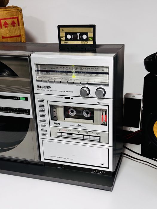 SHARP VZ-3000H – Both Sides Play Disc Compo System, Pick-up Linear Tracking, Dual Play, 33/45 RPM, Casetofon Metal, Dolby NR, FM/MW/LW