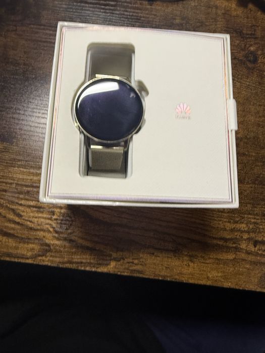 Часовник Huawel watch gt 3 за части