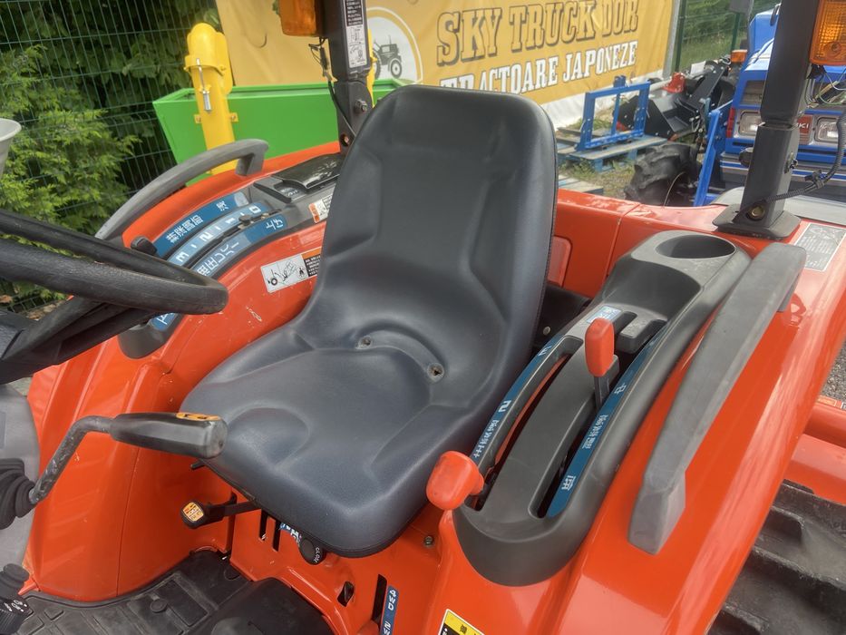 Tractor japonez kubota T240, 4x4 pe senile, 24 cp
