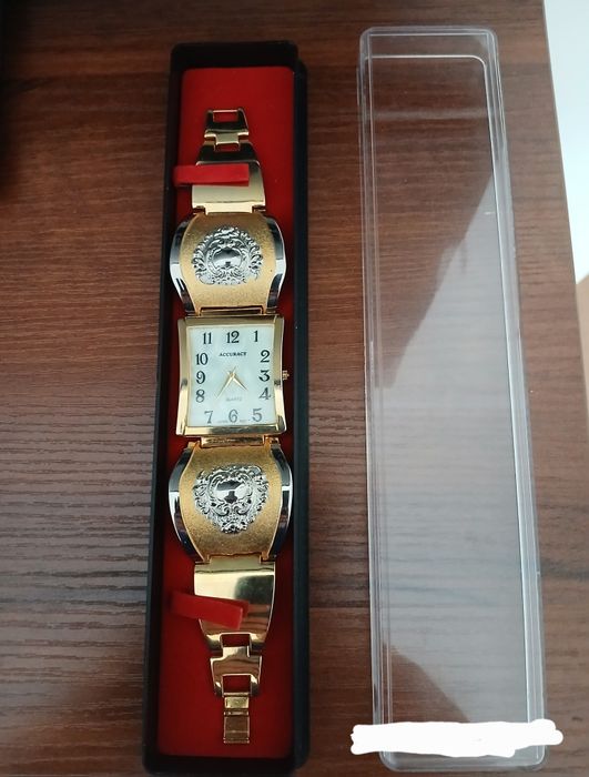 Женские наручные часы !