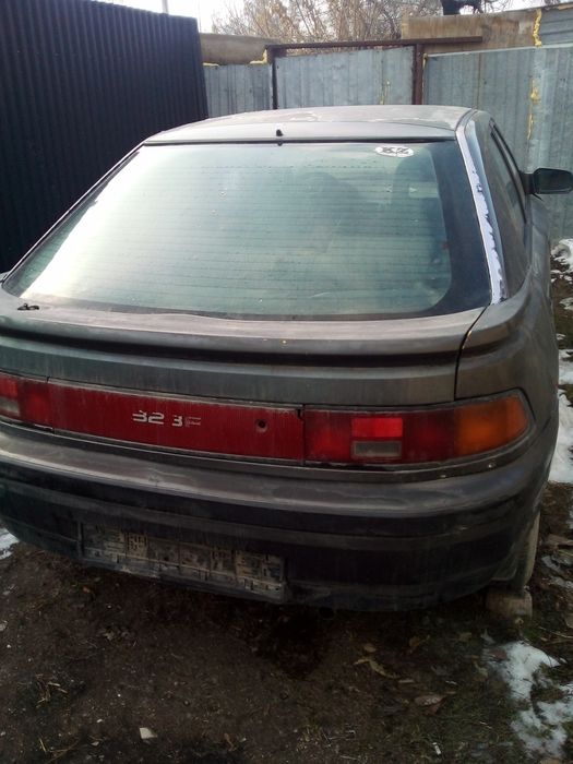 Продам машину мазда 323