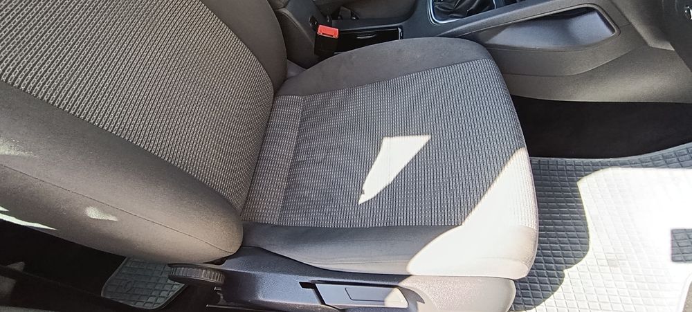 Ofer spre vânzare Volkswagen Golf Variant (combi/break) 1.9 TDI în stare foarte bună!
