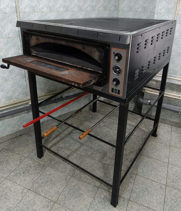 Cuptor de pizza pe curent