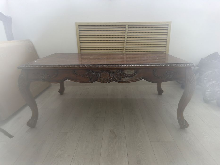 Стол зеркла сатылады сака тастаи