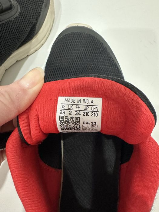 Кроссовки Adidas