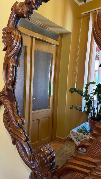 Oglinda lemn masiv sculptata manual