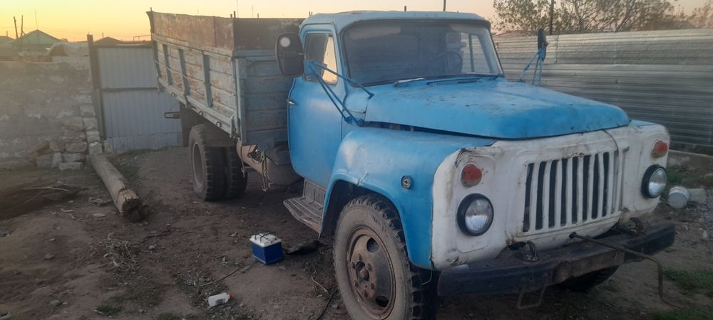 Газ 53 на ходу .