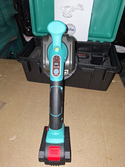 Sifa ventuza vibrator profesional cu baterie 21 V pentru gresie