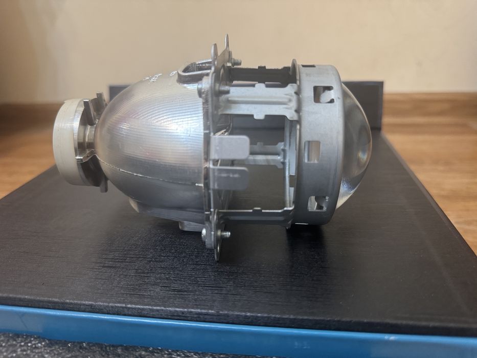 Линзы для камри 50 оригинал