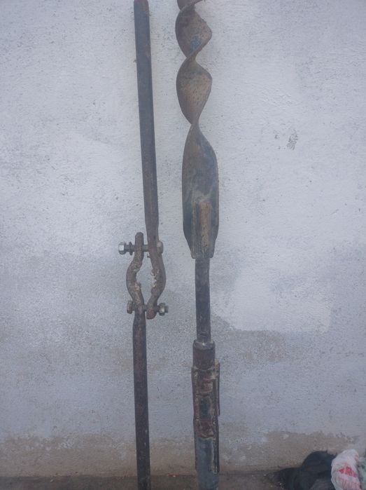 Scule forat-foraj pompe din țeavă