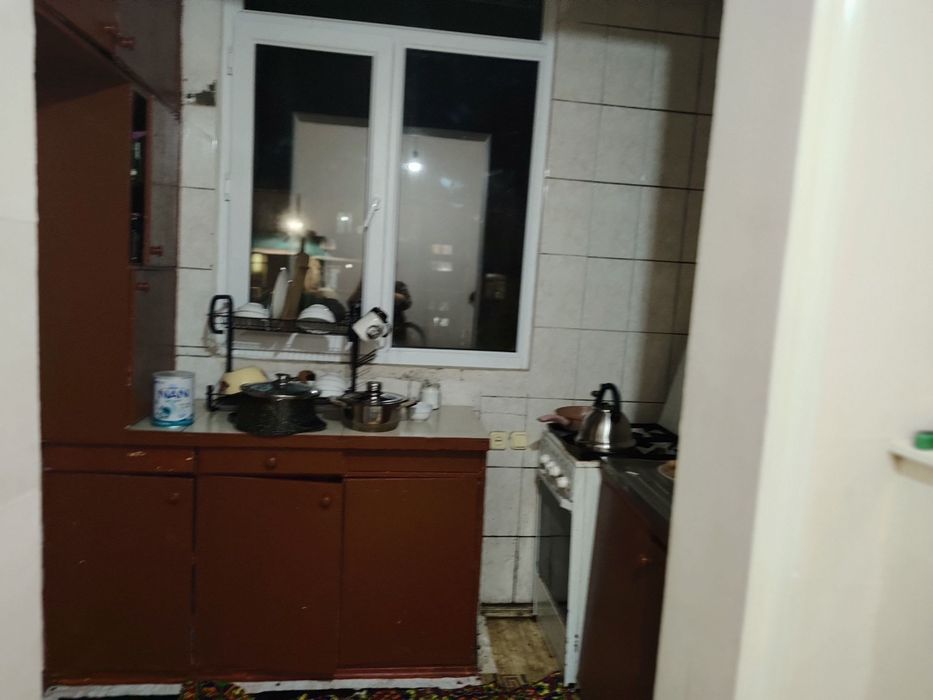 Yunusobod 6 da 2 xonali uy sotiladi