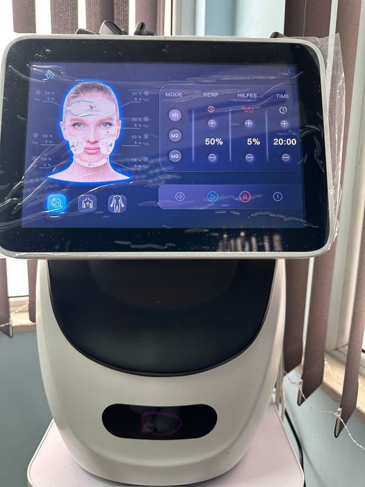Продава се козметичен апарат PULSE LIFT Революционна система за неинвазивен Face-Sculpting (EMS + RF)