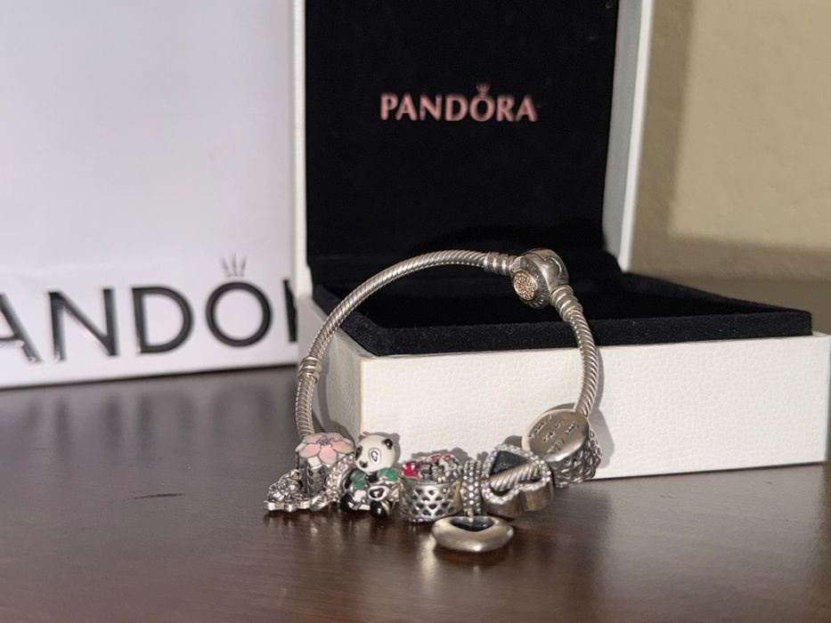 Bratara Pandora cu 7 pandantive