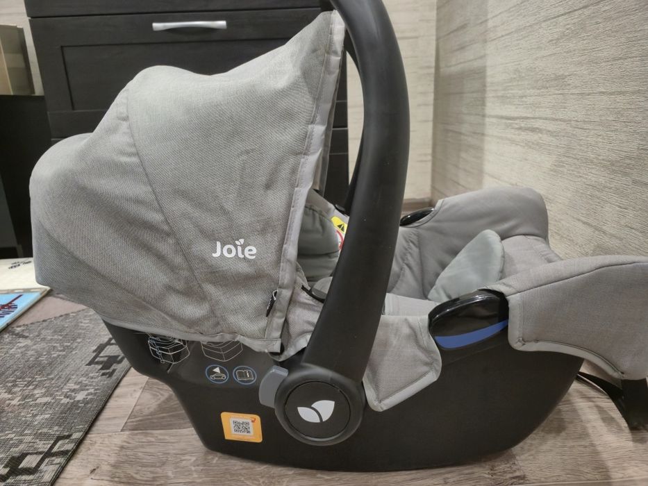 Автолюлька Joie в хорошем состоянии