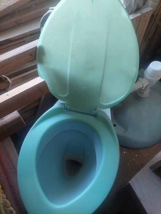 Продам унитаз в отличном состоянии