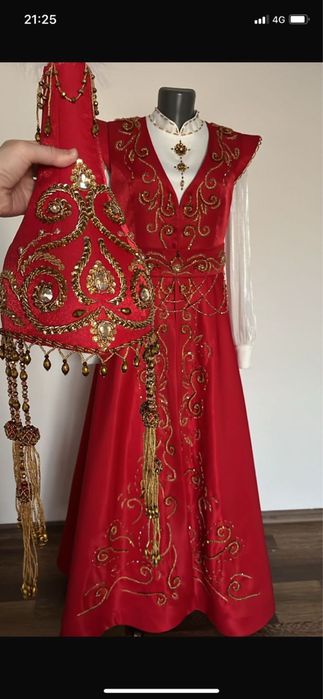 Ұзату көйлегін сатамын. Керемет сапада.