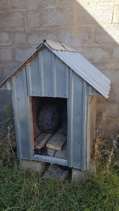 Домик для собак хороший