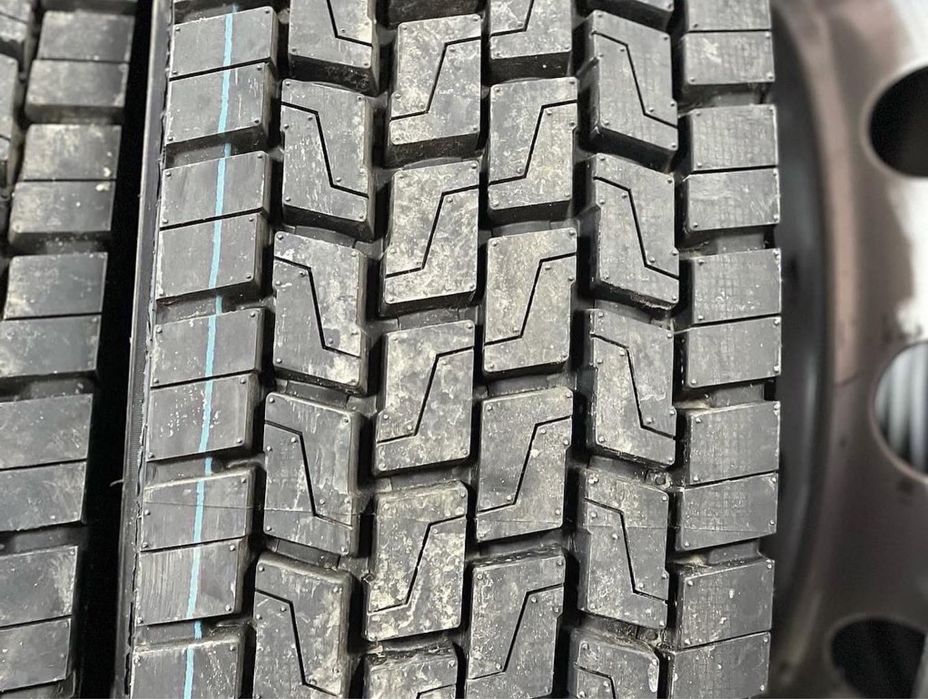 Грузовая шина