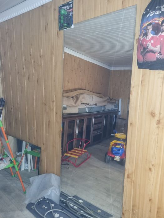 Зеркало б/у. 5000тн.