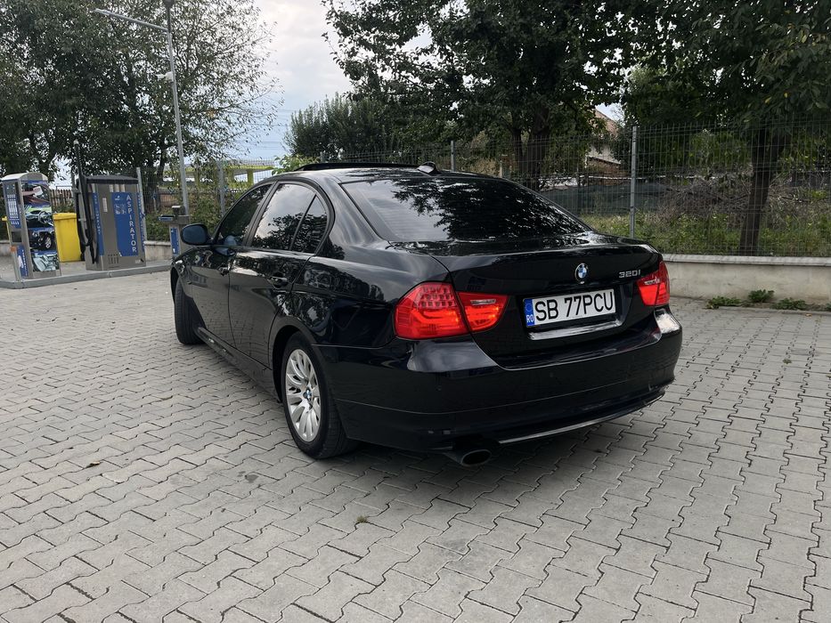 BMW Seria 3 2010 — imagine 4