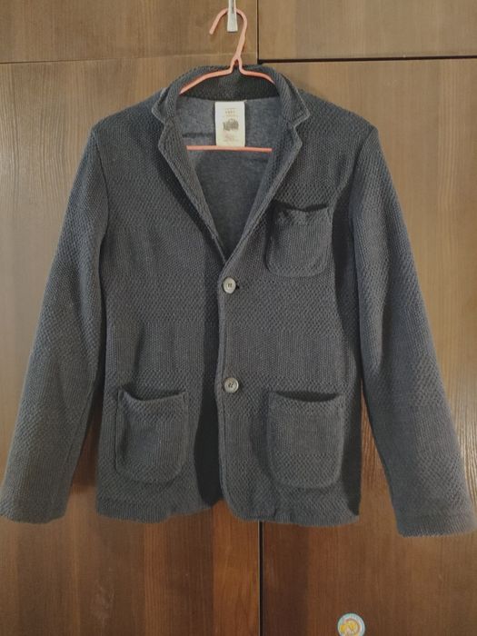 Продам пиджаки на мальчика!