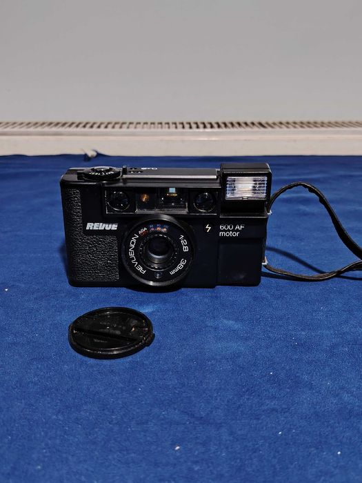 Aparat foto REVUE 600 AF Motor Revuenon 1:2,8.  38mm