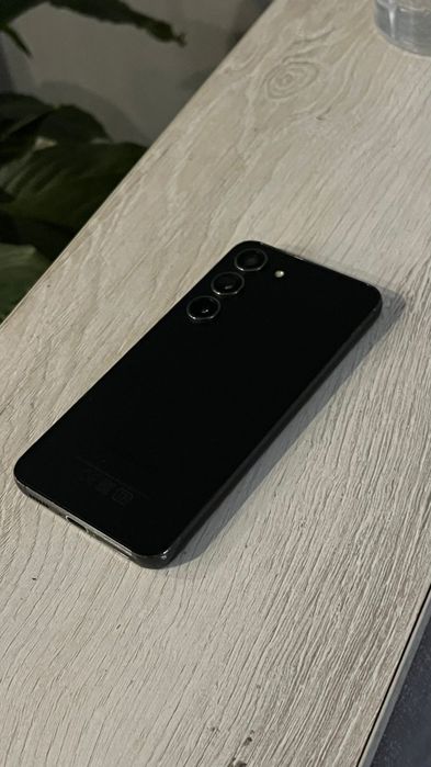 Продаю Samsung s23 256gb
