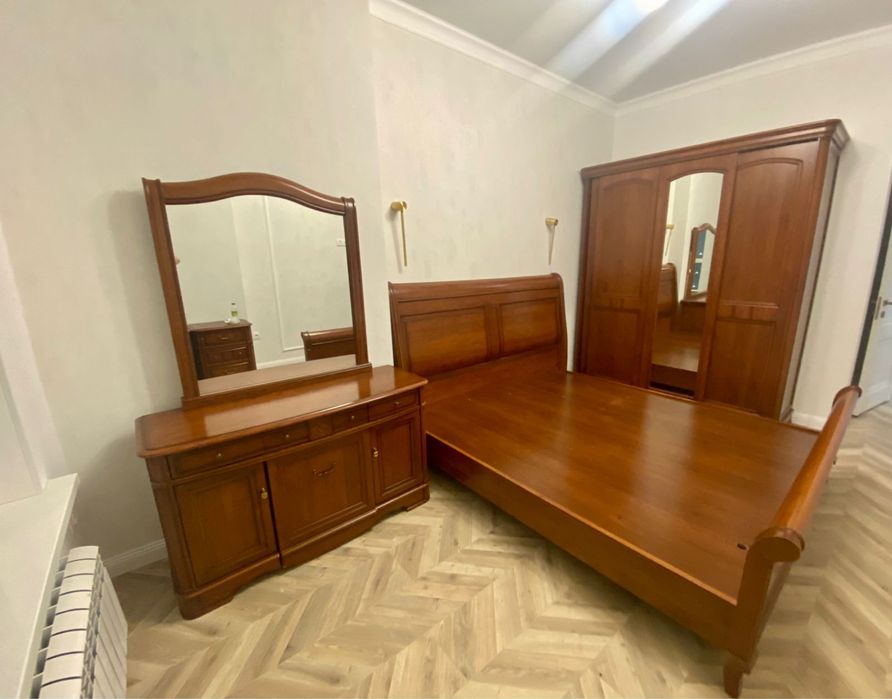 Спальный гарнитур