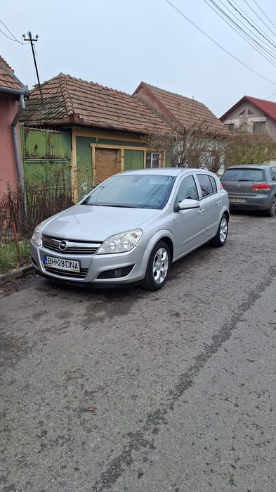 Opel astra H 1.6/105 cai benzina