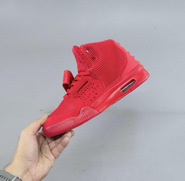 NIKE Air Yeezy 2