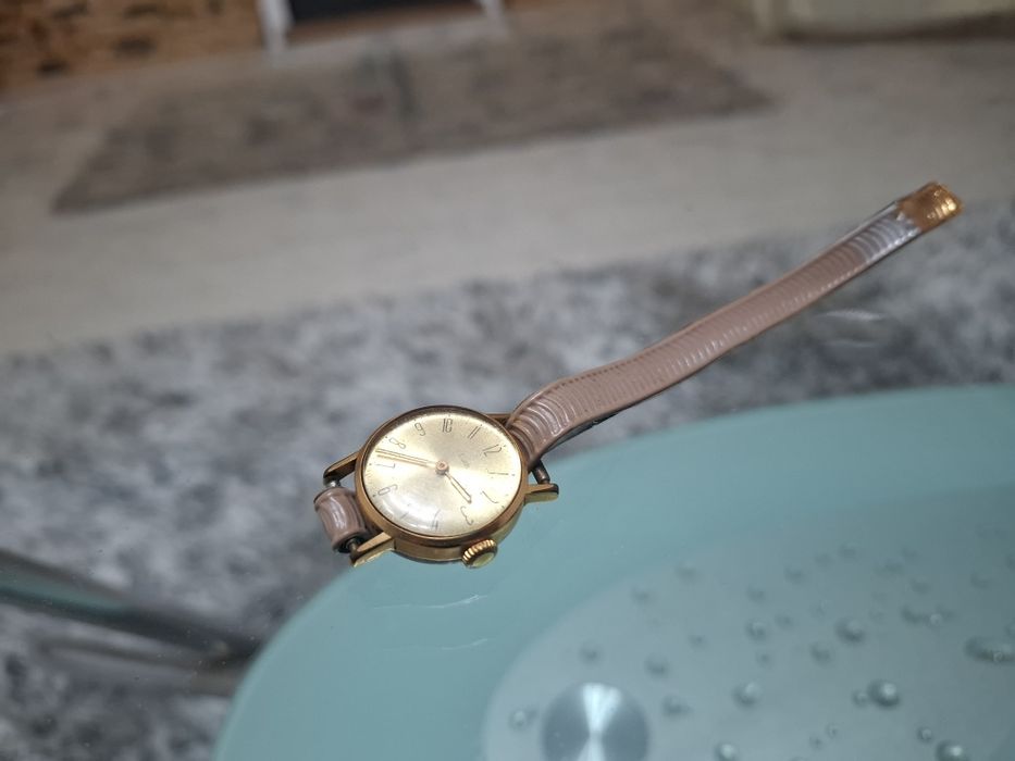 Ceas mecanic de mici dimensiuni, rusesc, Luch URSS