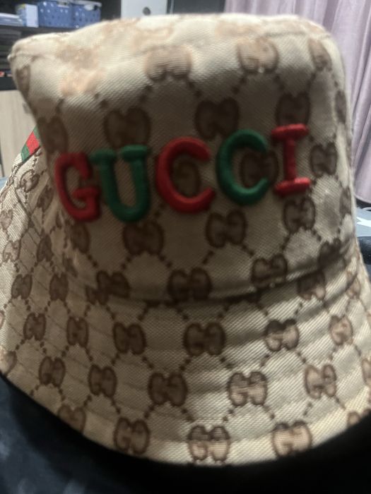 Palarie gucci in stare foarte buna