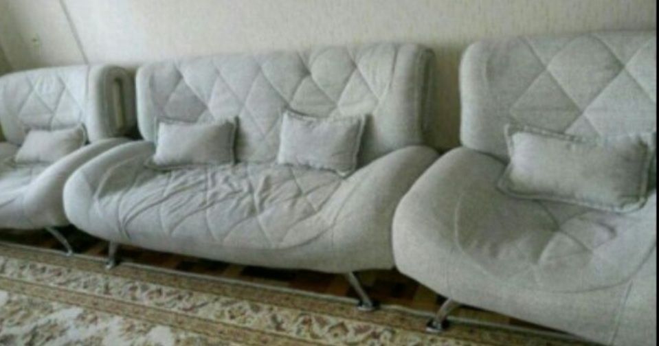 Продаю диван с креслами