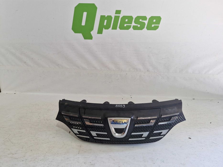 Grila cu port incarcare Dacia Spring  cod origine  623105273R