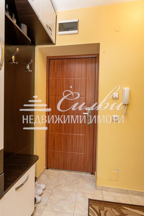 Продава се Тристаен апартамент в Шумен, Център - 81 кв.м за 1606 €/кв.м - Снимка #12