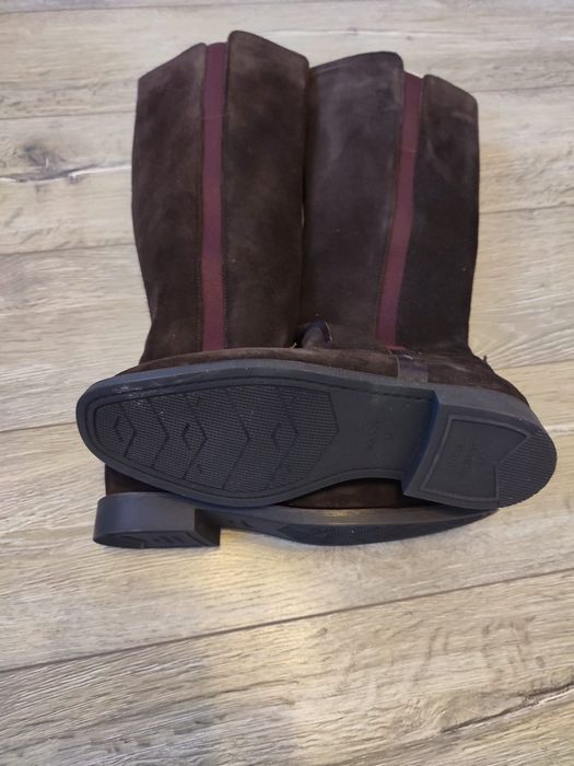 Cizme lungi de piele întoarsă cu fermoar