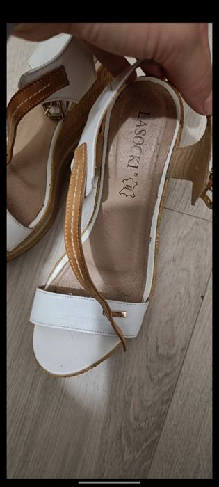 Sandale cu platforma 38