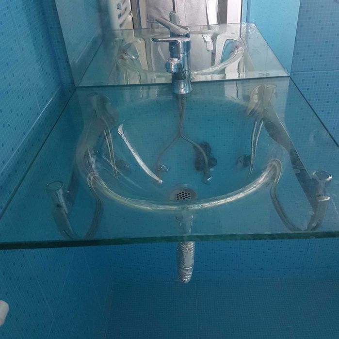 3 Chiuvete transparenta